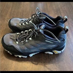 Womens Merrell Moab fst hiking trail shoes size 7.5